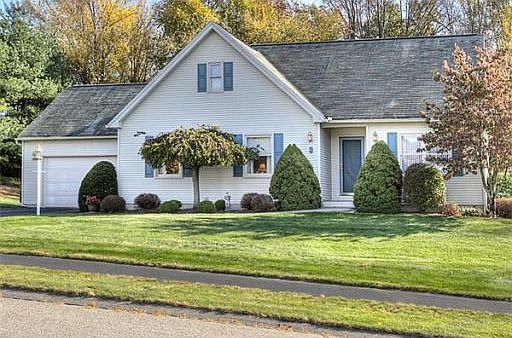 2nd image of 2 Laurelwood Cir