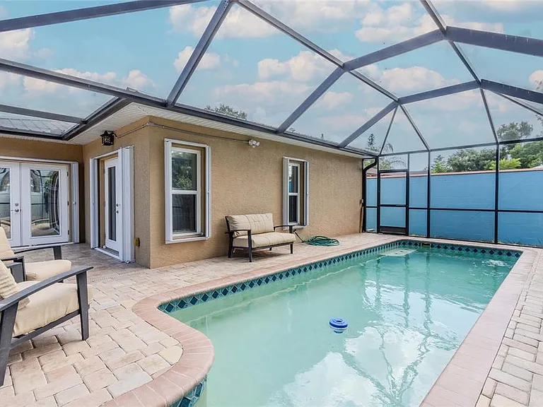 2920 Edgewood Ln — Photo 24