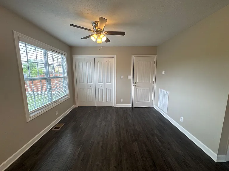612 Fox Path Ln — Photo 7