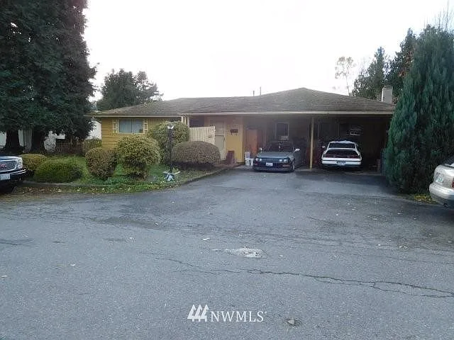 115 N Hawthorne Street photo 1