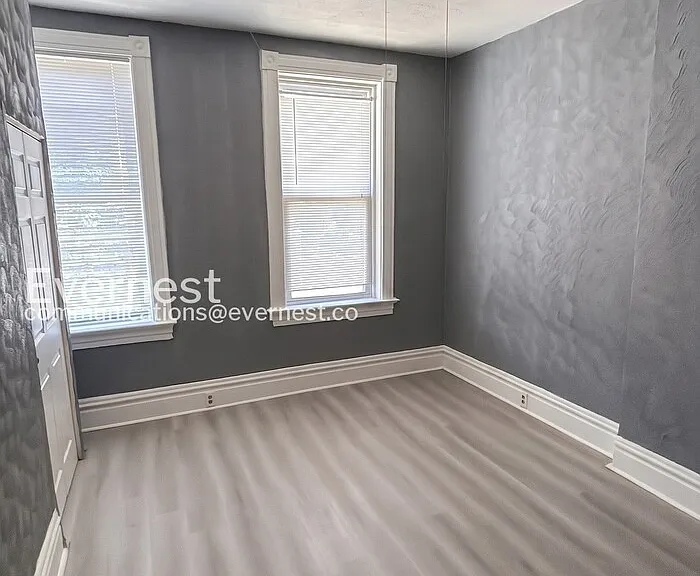 3720 Fairview Ave — Photo 10
