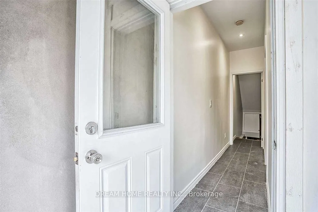 2 bed, $1,800 — Photo 3