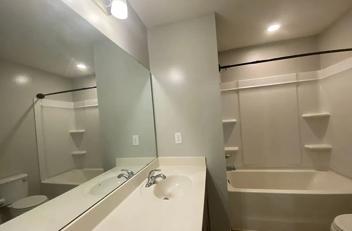 3 bed, 1656 sqft, $1,750 — Photo 3
