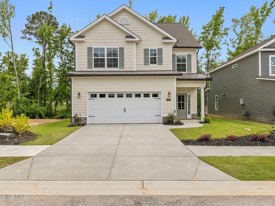 1st image of 689 Ronaldsay Road