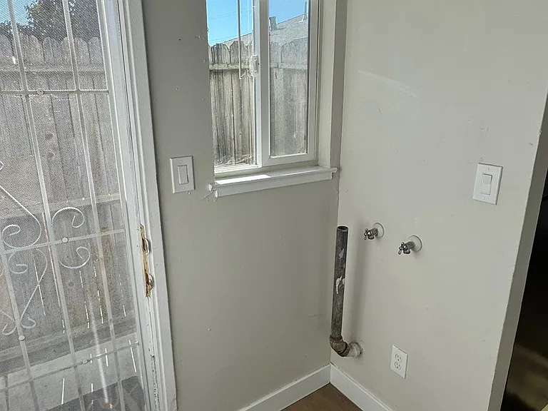 538 Douglas Ave #BACK — Photo 11
