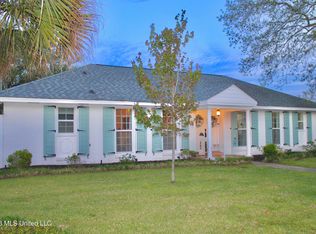 350 Southern Cir, Gulfport, MS 39507