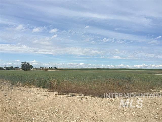 2nd image of 15579 Ponderosa Pne