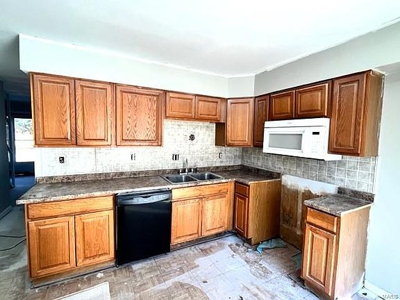 5th image of 7350 Hazelcrest Dr