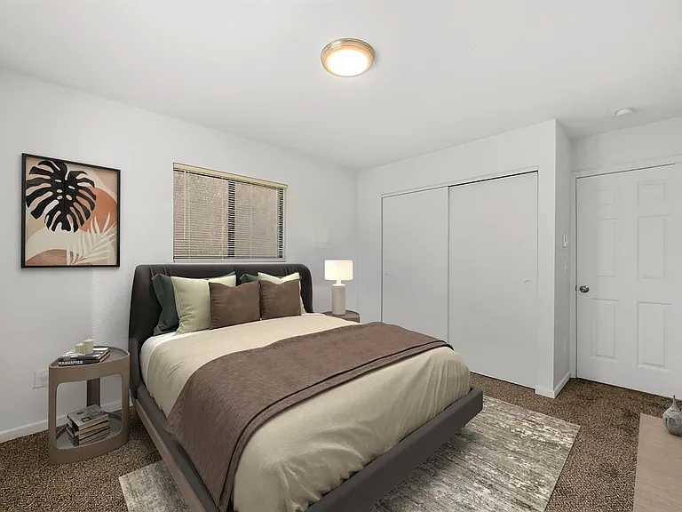 Waynedale Circle Apartments — Photo 3