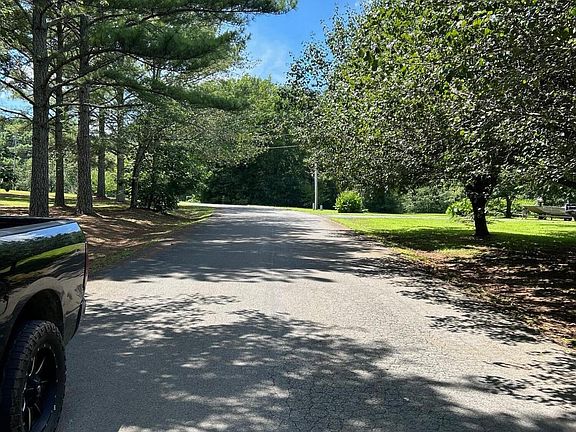 2nd image of 181 Burgess Dr #29