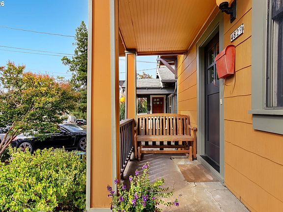 5th image of 4829 SE Sherman St