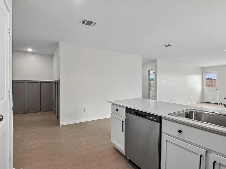 3188 Dispatch Dr — Photo 12