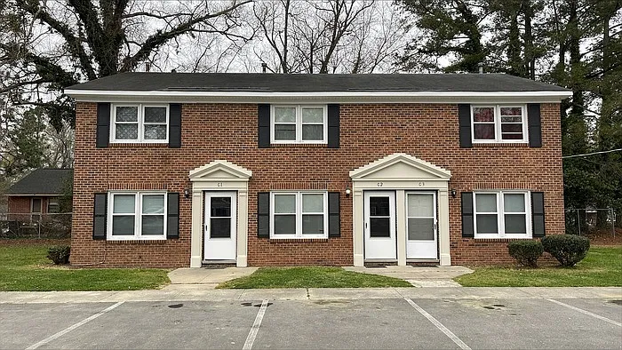 305 Rountree St W #B4 — Photo 1