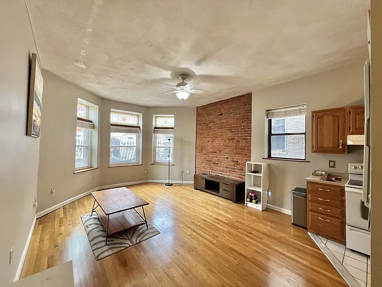 65 Hemenway St #3 — Photo 2