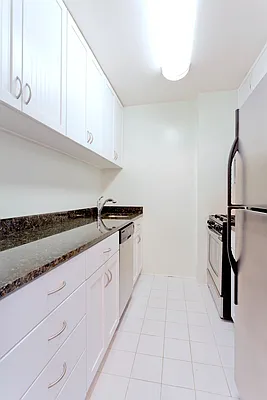 Rented by Douglas Elliman | media 16