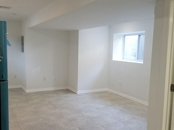 5th image of 105 Hillcrest Ave #1A