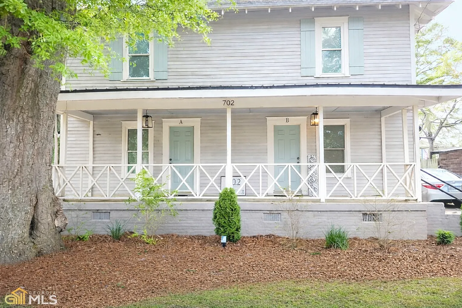 702 Radford Street - B — Photo 1