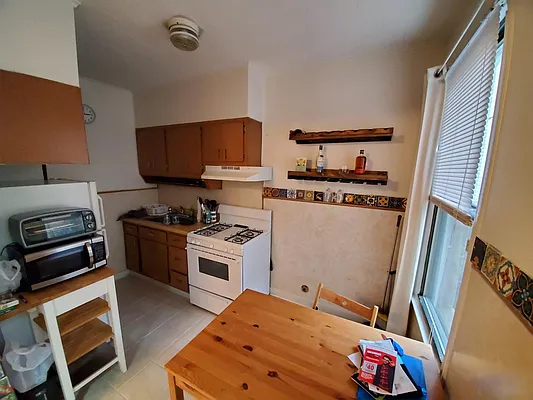 Rented by Winzone Realty Inc | media 26