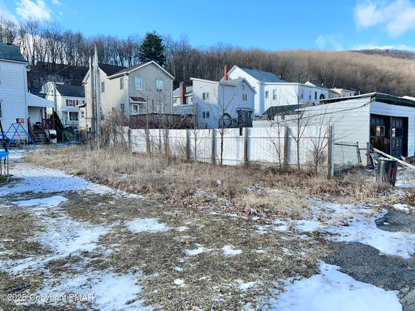 502 N Railroad St, Tamaqua, PA 18252