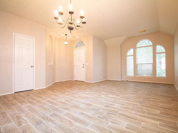 3rd image of 18907 Atascocita Forest Dr