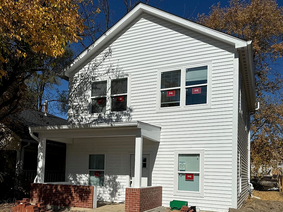 1st image of 2004 E Maryland St