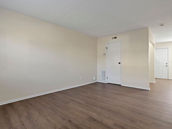 3rd image of 2721 Brianlane Blvd Unit 2731