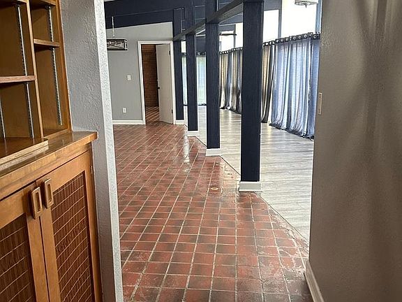 3rd image of 617 S 16th St