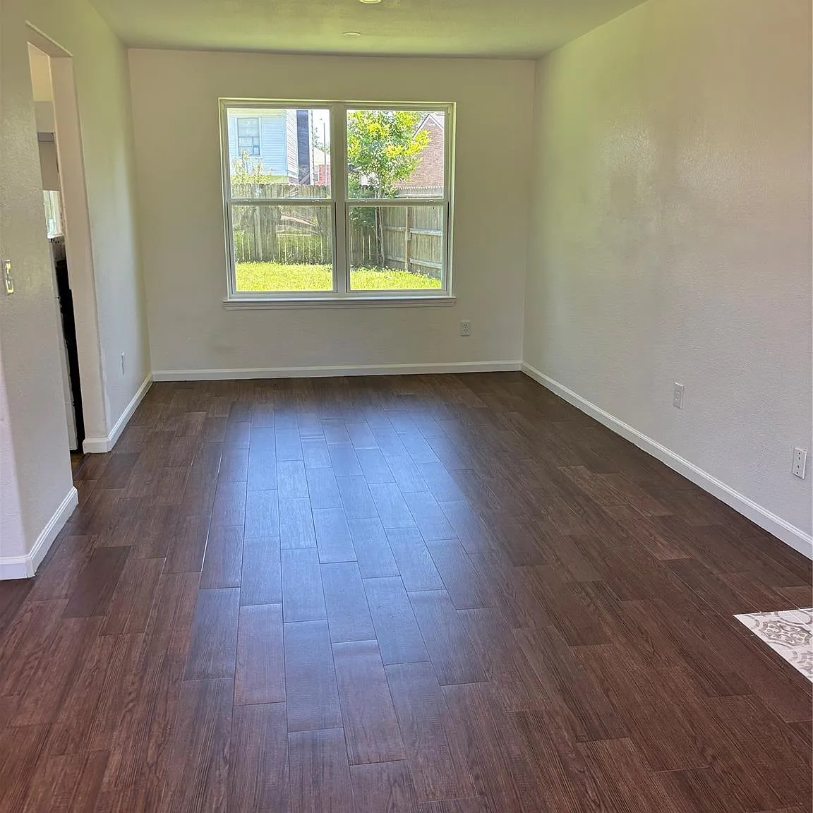 3 bed, 2.5 bath, 1512 sqft, $1,975 — Photo 4