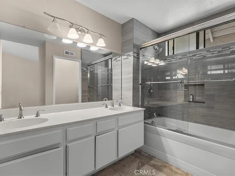 2621 Plaza Del Amo #504 — Photo 18