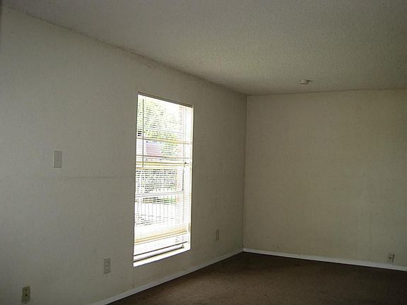 2nd image of 5634 Drakestone Blvd