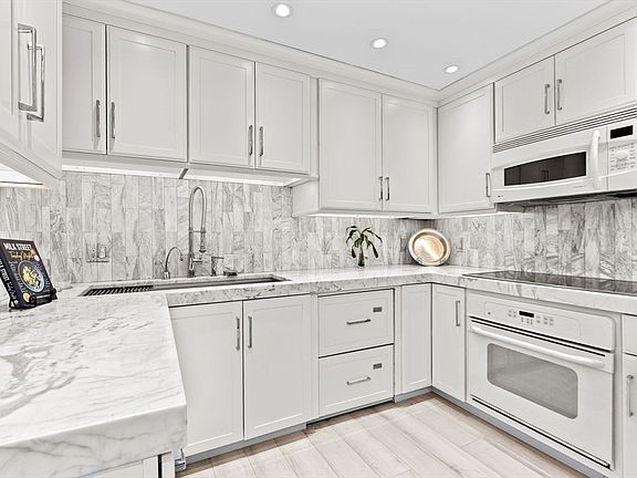5th image of 30 Cumberland Ave APT W1