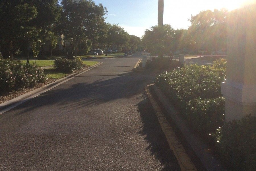 2nd image of 2469 Westmont Ln