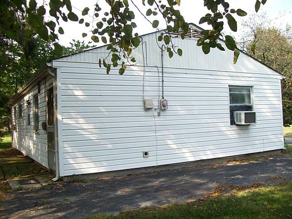 2nd image of 4585 Moraine Ave