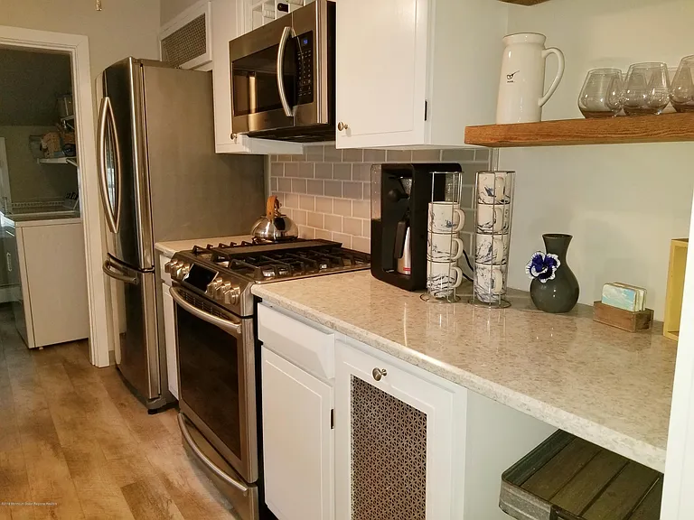 12 Surf Ave — Photo 11