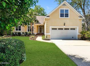 706 N Paisley Ct, Wilmington, NC 28409