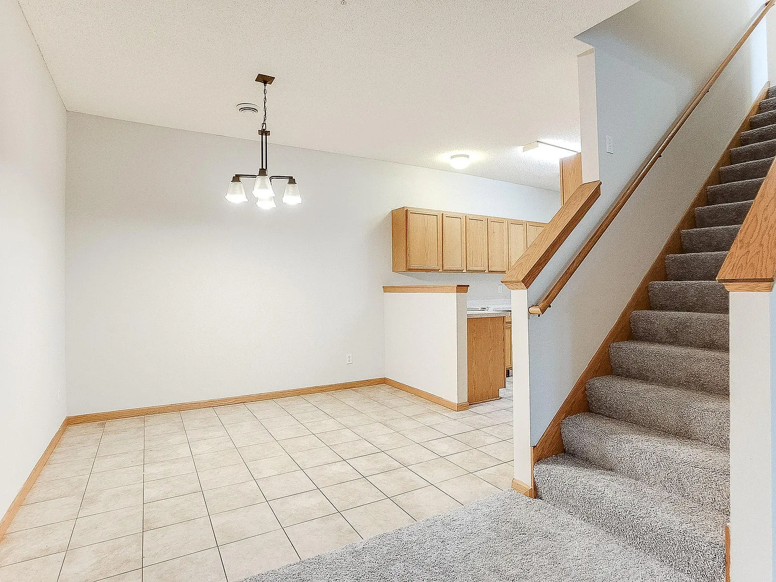 3 bed, 1642 sqft, $2,295 — Photo 1