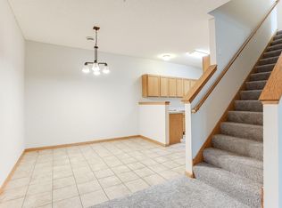 5040 Holly Ln N Unit 3, Plymouth, MN 55446