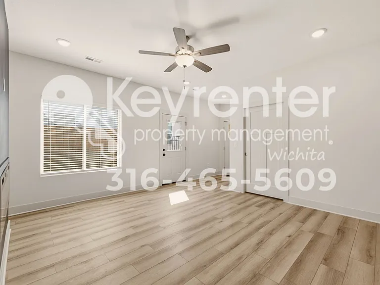 12826 W Red Rock St — Photo 7