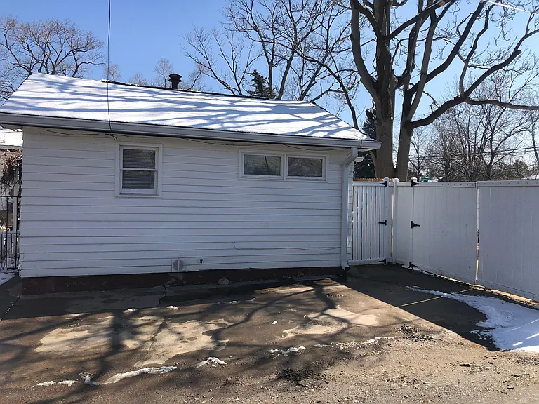 4295 S Clarkson St — Photo 6