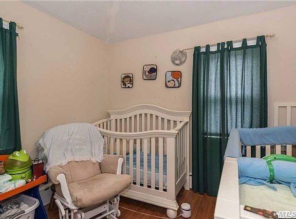 4th image of 382 Puritan Dr