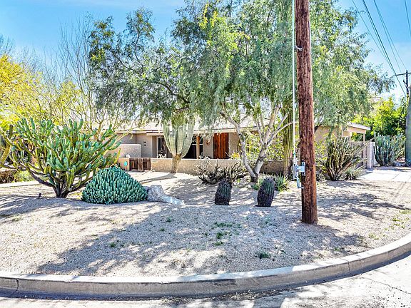 2nd image of 1017 W Orangewood Ave