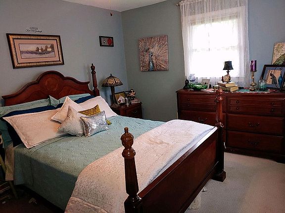 3rd image of 6642 Riverview Dr