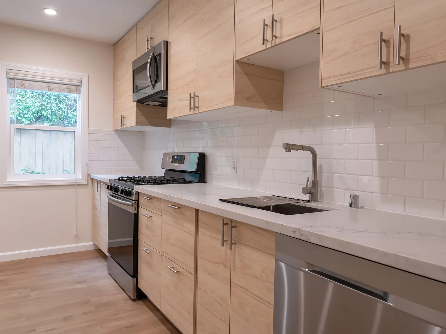 1 bed, 600 sqft, $3,200 — Photo 2