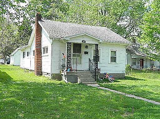 1st image of 913 East Ave