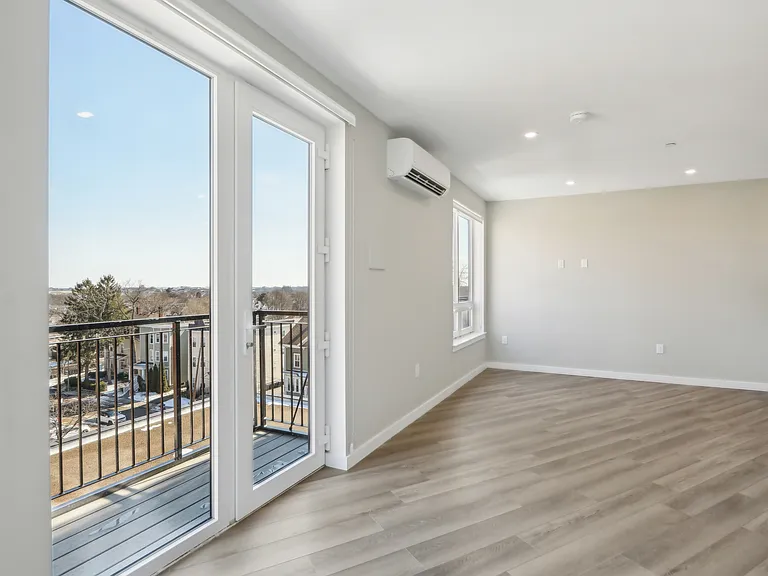 The Frances at Ashmont Flats — Photo 15