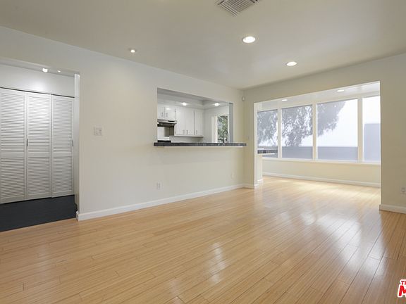 4th image of 625 1/2 Mildred Ave