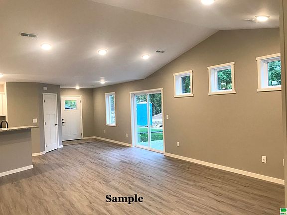 5th image of 1821 W 6th St #2