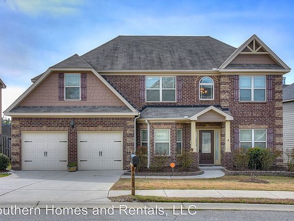 2nd image of 4034 Lakewood Dr
