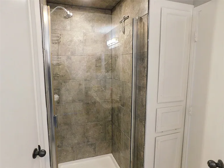 8232 Meadowbrook Dr — Photo 41