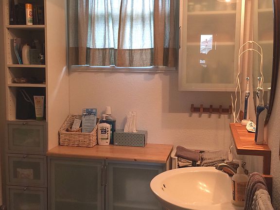 Main bathroom